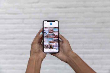 Having your professional presence vs personal presence on social media